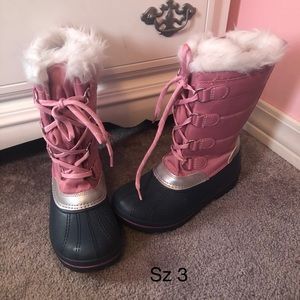 Girls snow boots